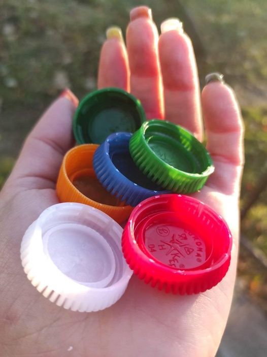 Як Ви думаєте, чому таке фото з'явилося у нашому профілі?